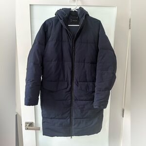 Everlane Women’s Navy Puffer Jacket
